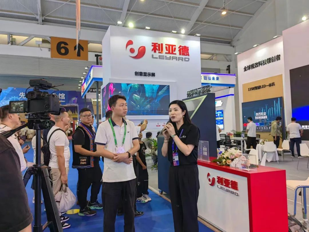 惊艳亮相南博会 | huatihui打造视觉盛宴