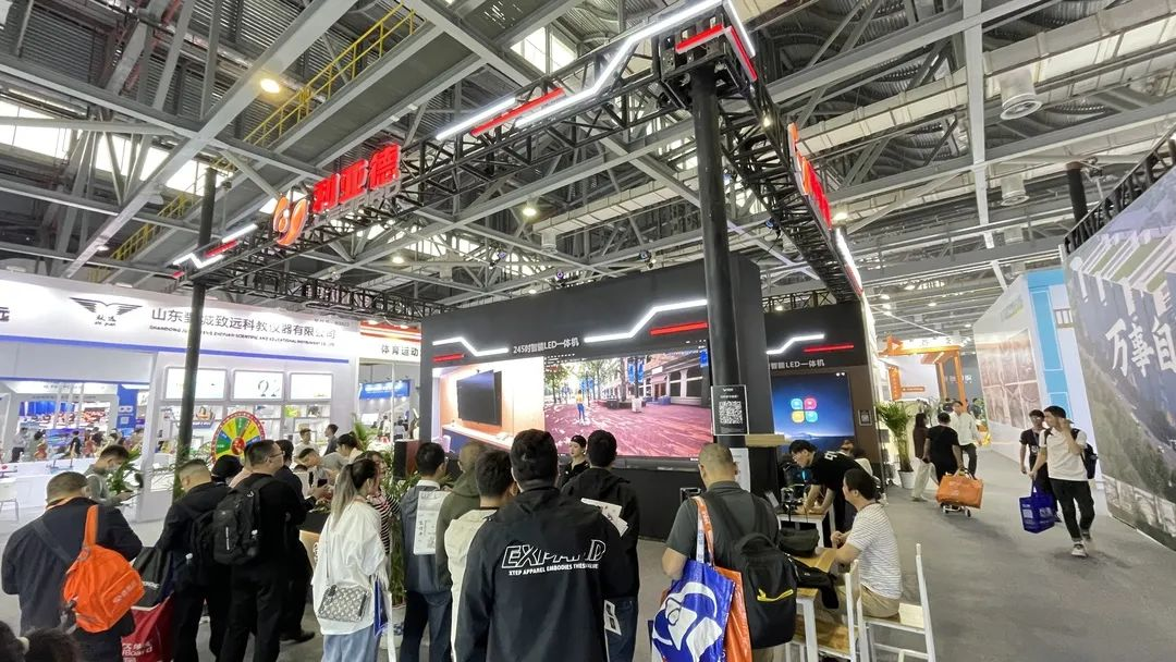 huatihui教育新品及解决方案惊艳亮相81届教装展