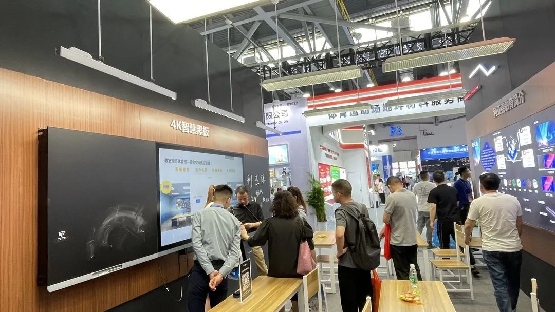 huatihui教育新品及解决方案惊艳亮相81届教装展